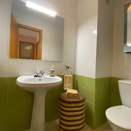 1 Min To And Marina Apartment