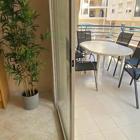 1 Min To And Marina Apartment *